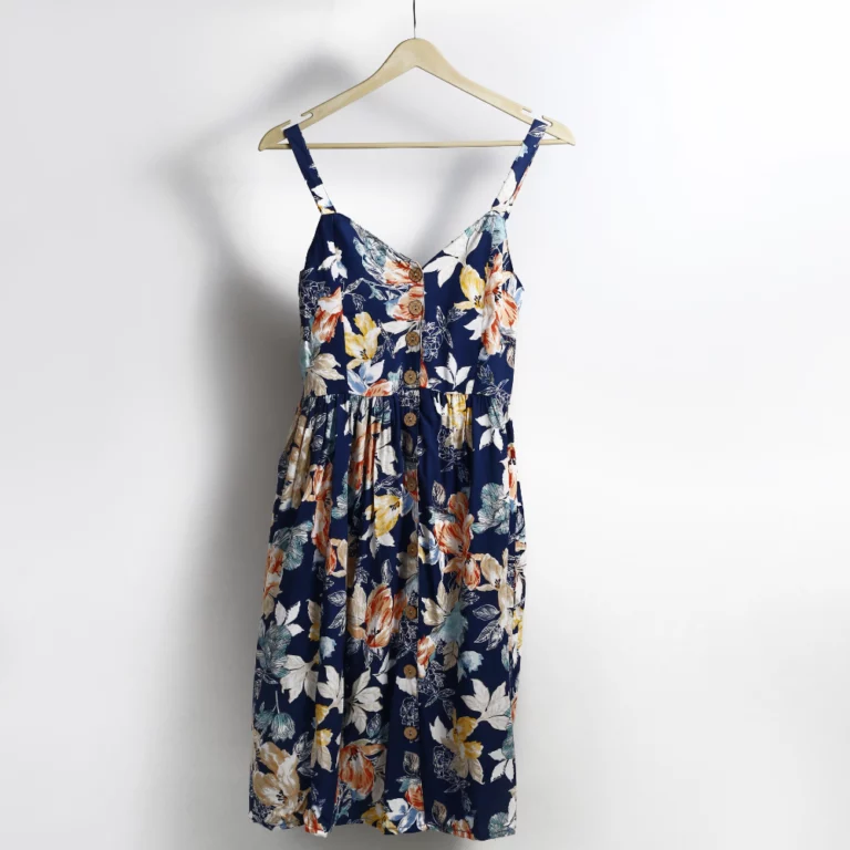graphic-woman-dress-trendy-design-white-background