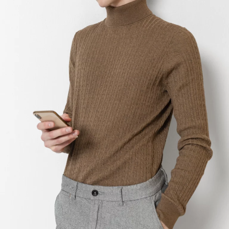 portrait-young-man-with-mobile-posing